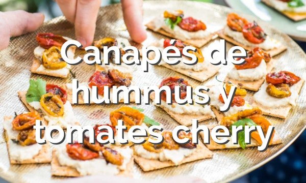 Canapés de hummus y tomates cherry asados