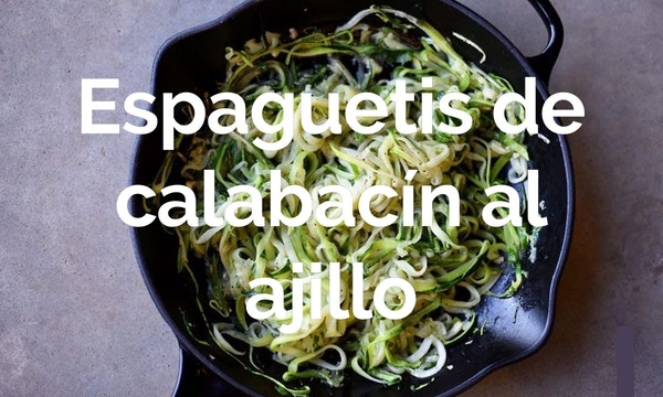 Espaguetis de calabacín al ajillo